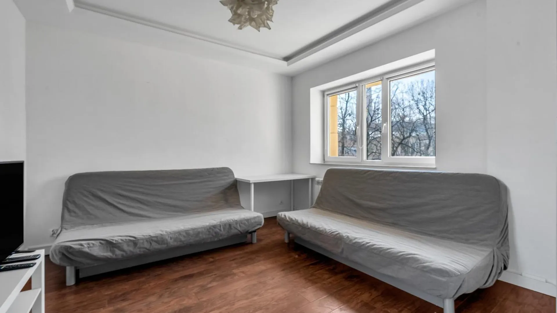 Metro Ratusz Arsenal Homely Apartment Warsaw