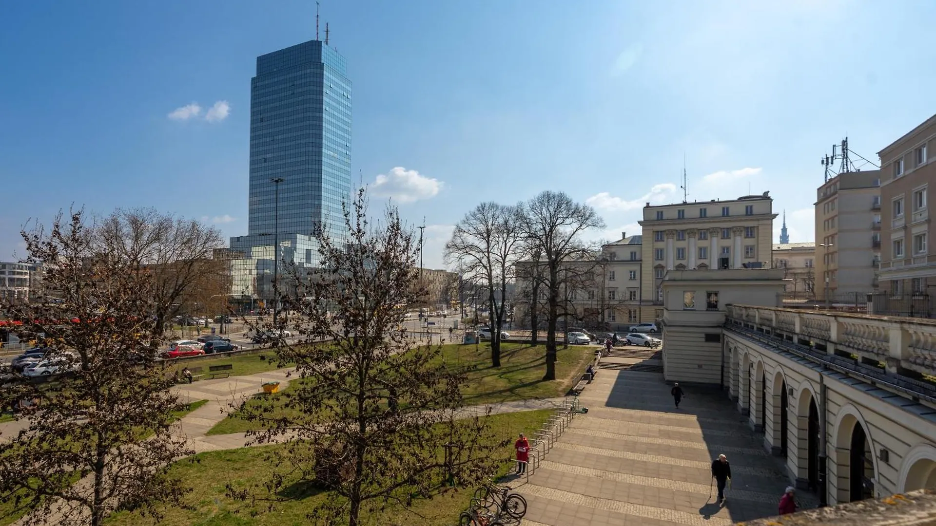 Metro Ratusz Arsenal Homely Apartment Warsaw